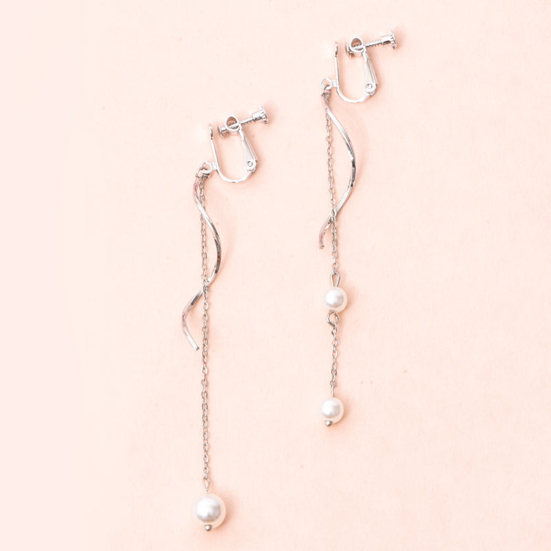 Pearl ear-rings